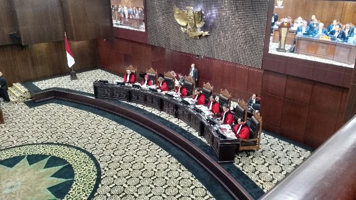 MK Panggil DPR dan Presiden, Syamsul Hadiri Sidang Gugatan Tunjangan Pensiun Seumur Hidup