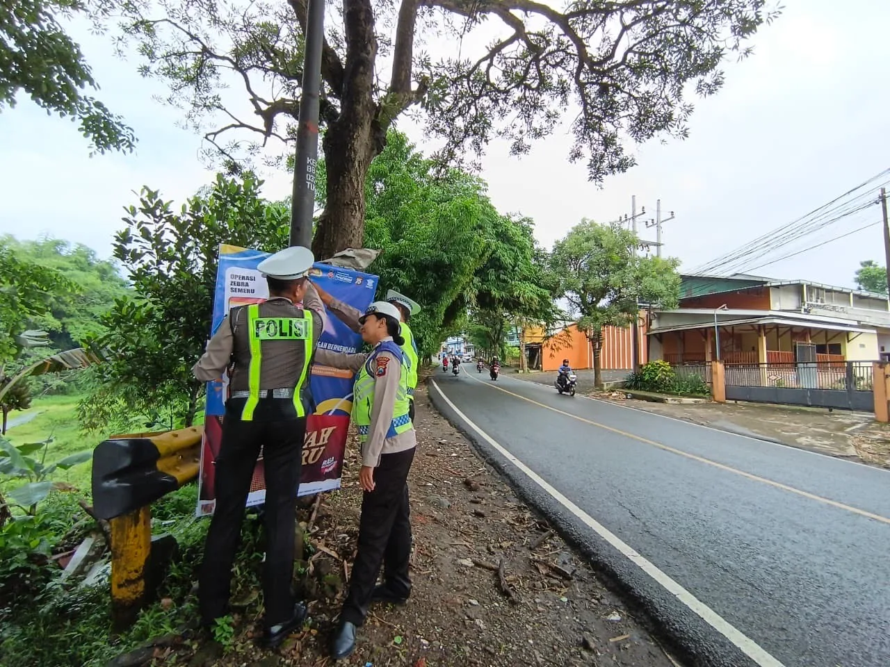 60 Baliho Keselamatan Dipasang Polres Malang, Dorong Kesadaran Lalu Lintas Operasi Zebra Semeru 2025