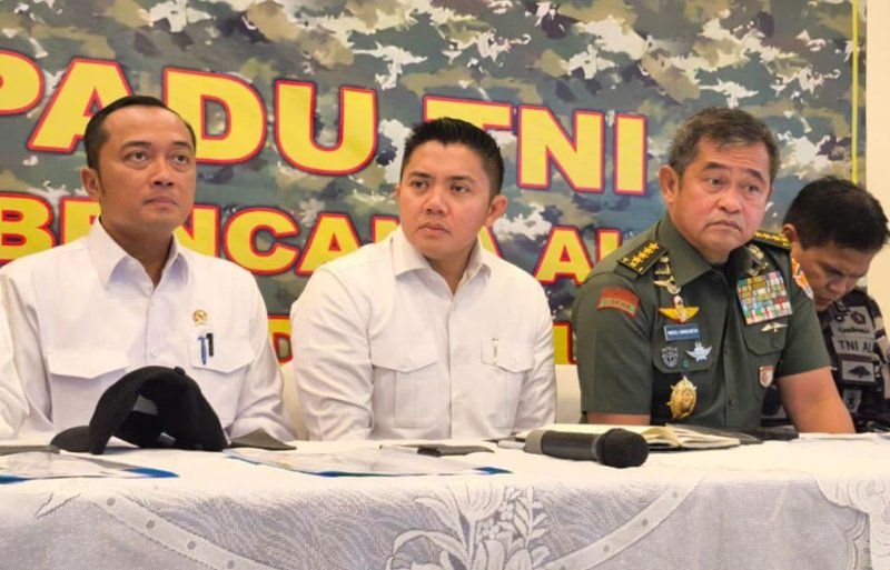 Seskab: Bantuan Kemanusiaan dari Medan Sudah Sampai ke Aceh Tamiang Lewat Jalur Darat