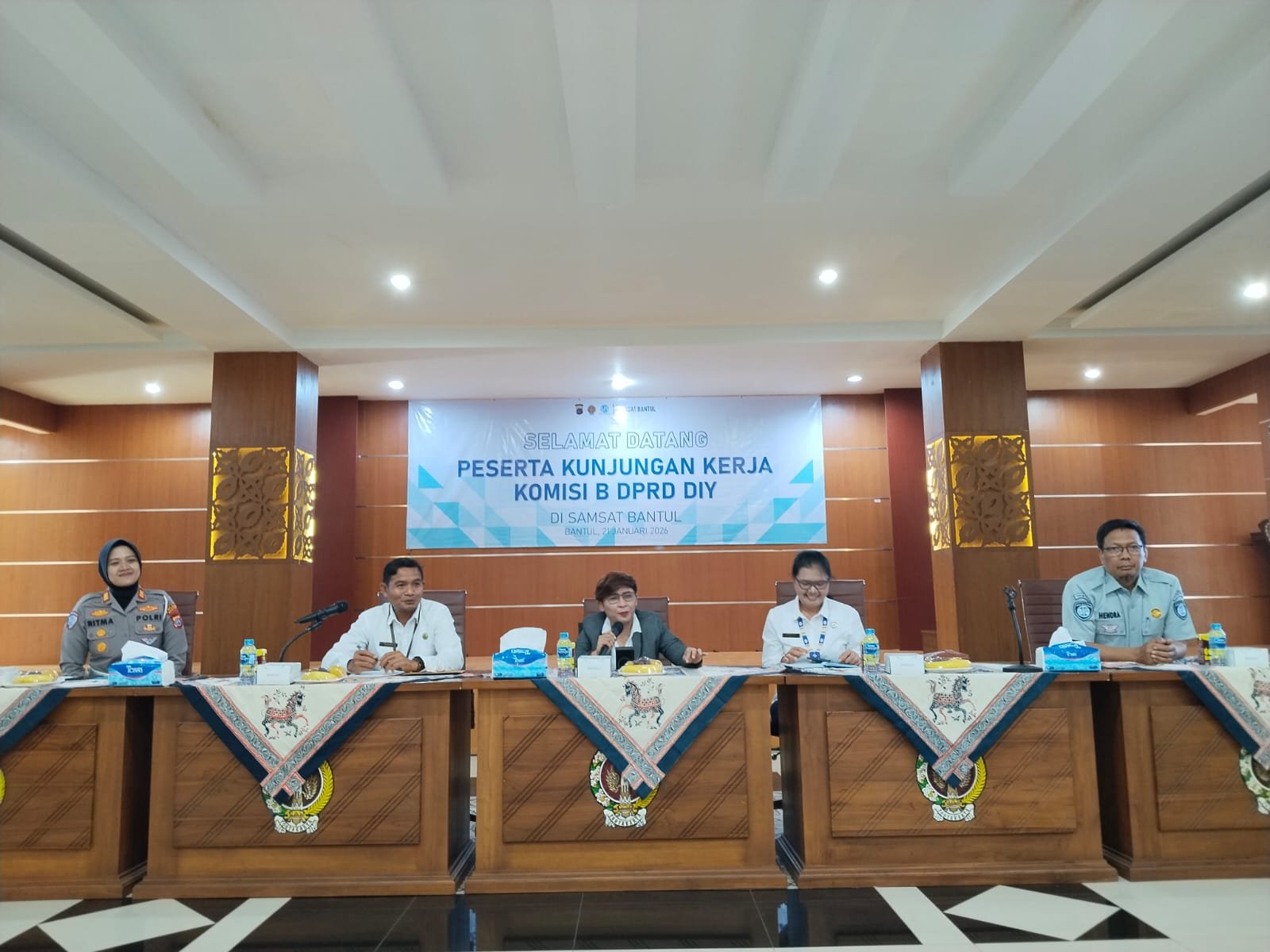 Tim Samsat Bantul Terima Kunjungan Komisi B DPRD DIY untuk Memantau Pelayanan Masyarakat