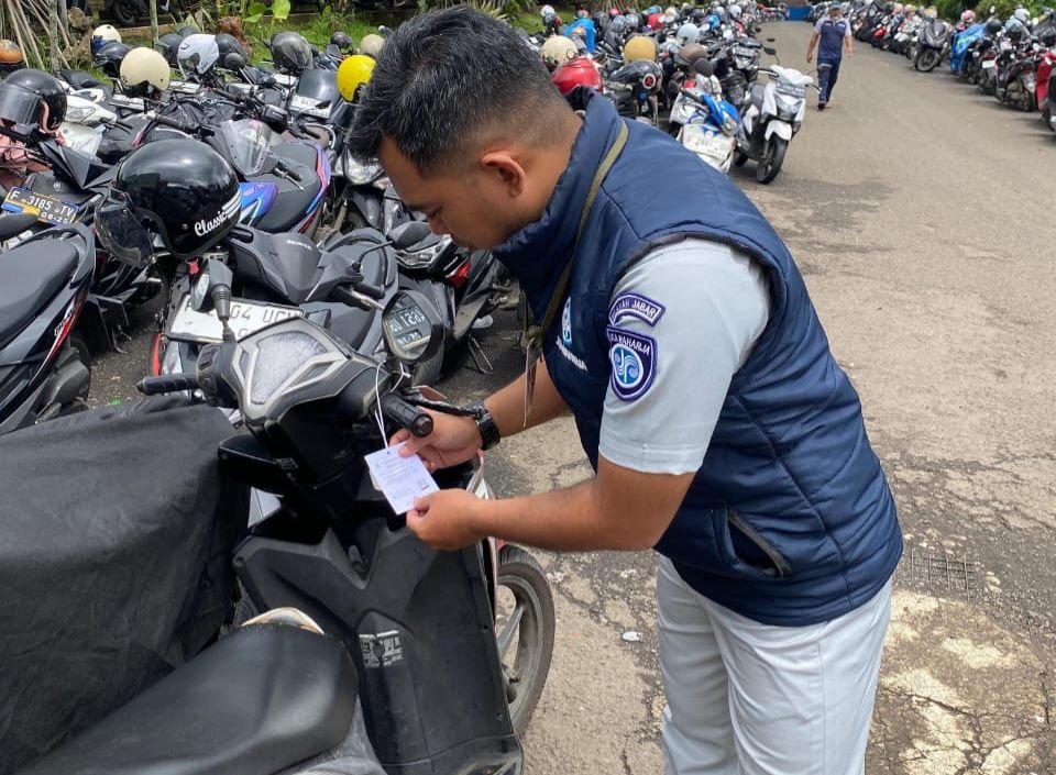 Tim Pembina Samsat Kabupaten Sukabumi I Cibadak Laksanakan Giat Penelusuran Pajak Kendaraan Bermotor