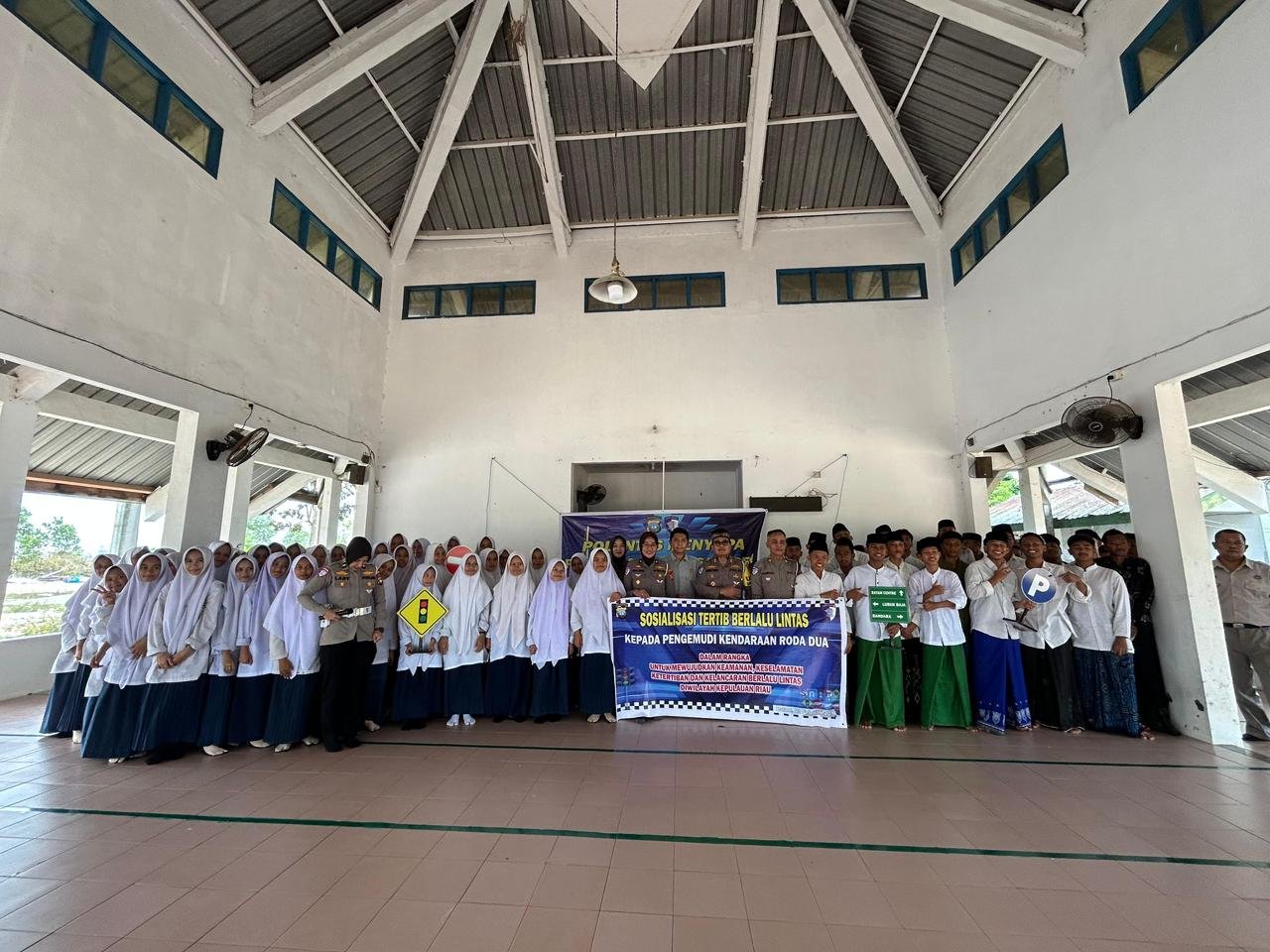 Jasa Raharja dan Ditlantas Polda Kepri Gelar Sosialisasi Keselamatan di Pondok Pesantren Darul Falah Batam