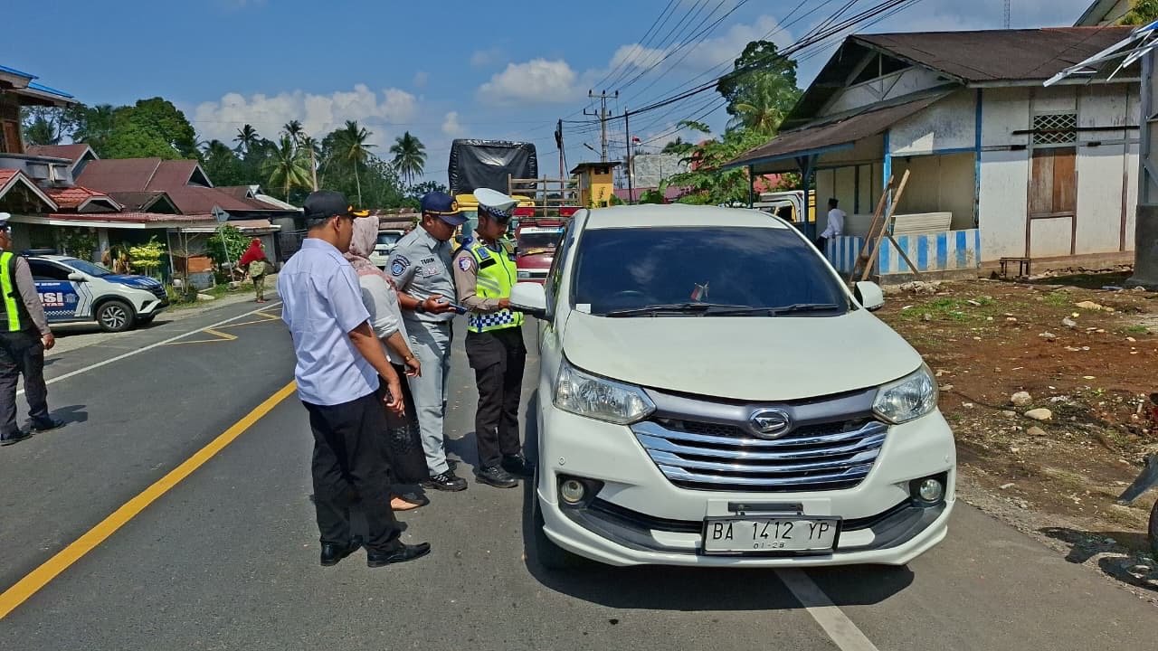 Razia Gabungan di Sungai Lambai, Jasa Raharja Solok Selatan dan Satlantas Tertibkan PKB, SWDKLLJ serta Edukasi Keselamatan