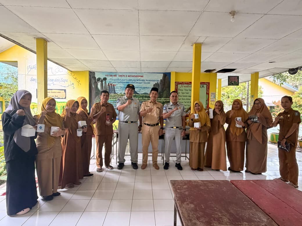 Jasa Raharja Watampone Gelar Sosialisasi Program Pengajar Peduli Keselamatan Lalu Lintas (PPKL) di SMPN 3 Watansoppeng