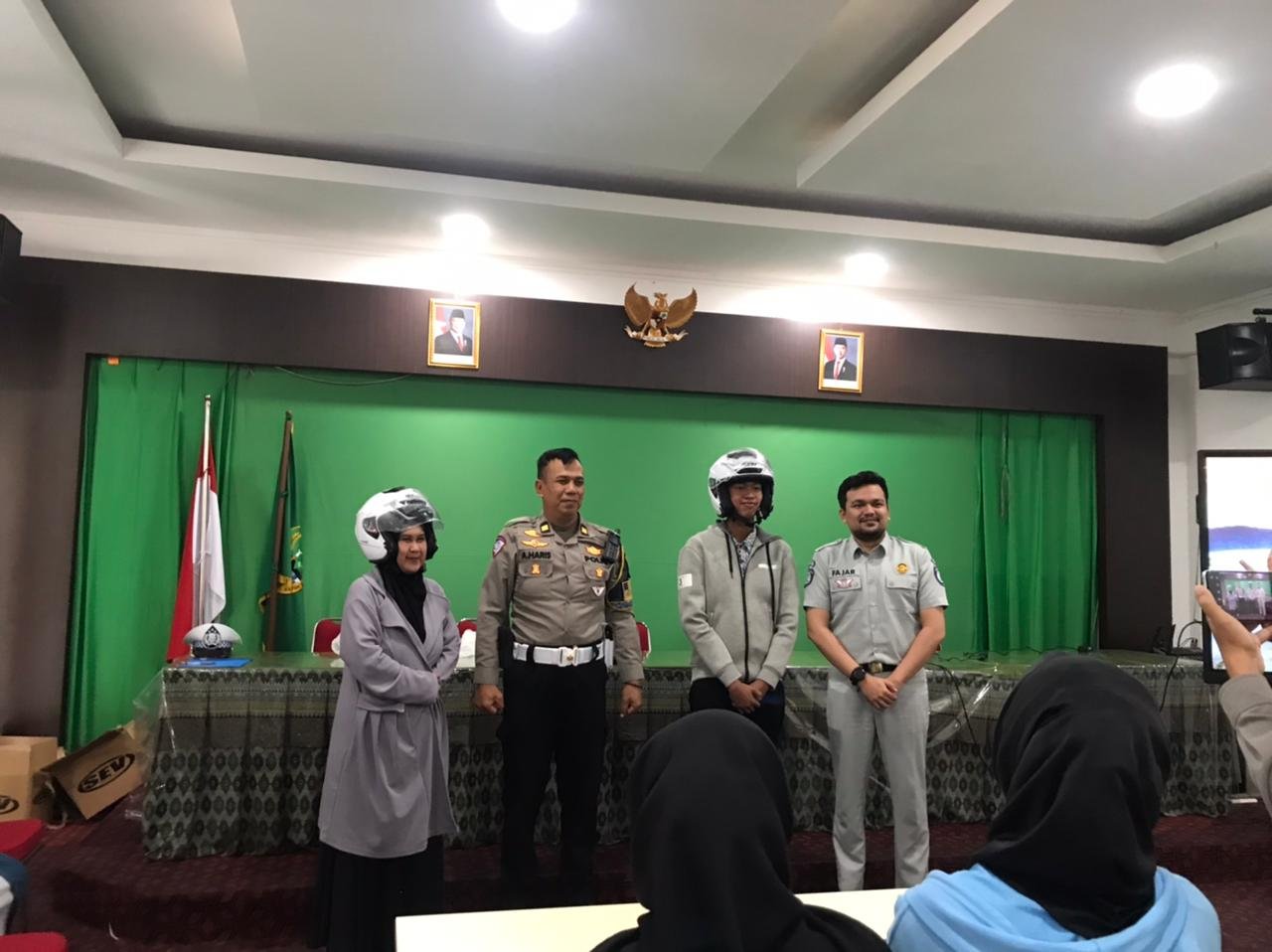 Jasa Raharja Sukabumi dan Satlantas Polres Sukabumi Kota Gelar Program PPKL di SMKN 2 Kota Sukabumi 