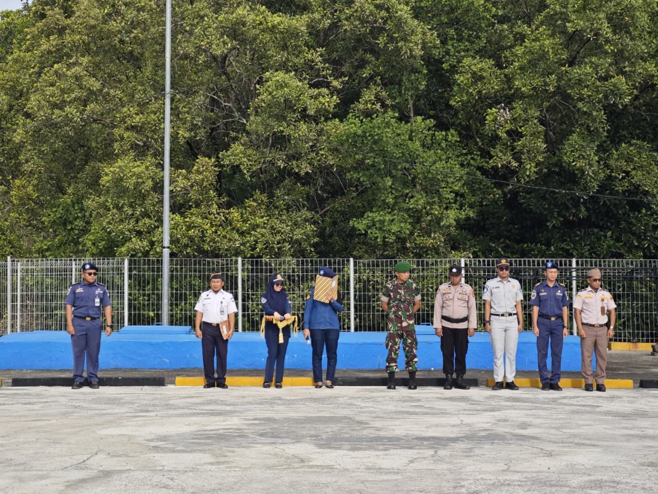 Jasa Raharja Hadiri Apel Pembukaan Posko Angkutan Laut Lebaran 2026 di Pelabuhan Siwa