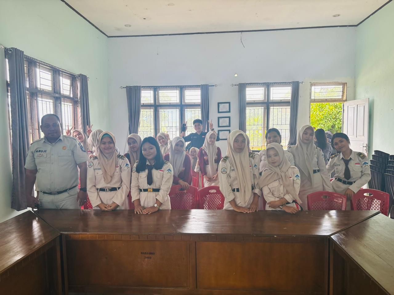 Tingkatkan Kesadaran Berkendara, Jasa Raharja Palopo Gelar PPKL Dan Sosialisasi Keselamatan Berlalu Lintas di SMKN 2 Tomoni