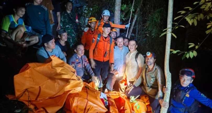 Duka di Sekadau: Pilot, Engineer, dan 6 Penumpang Heli Tewas