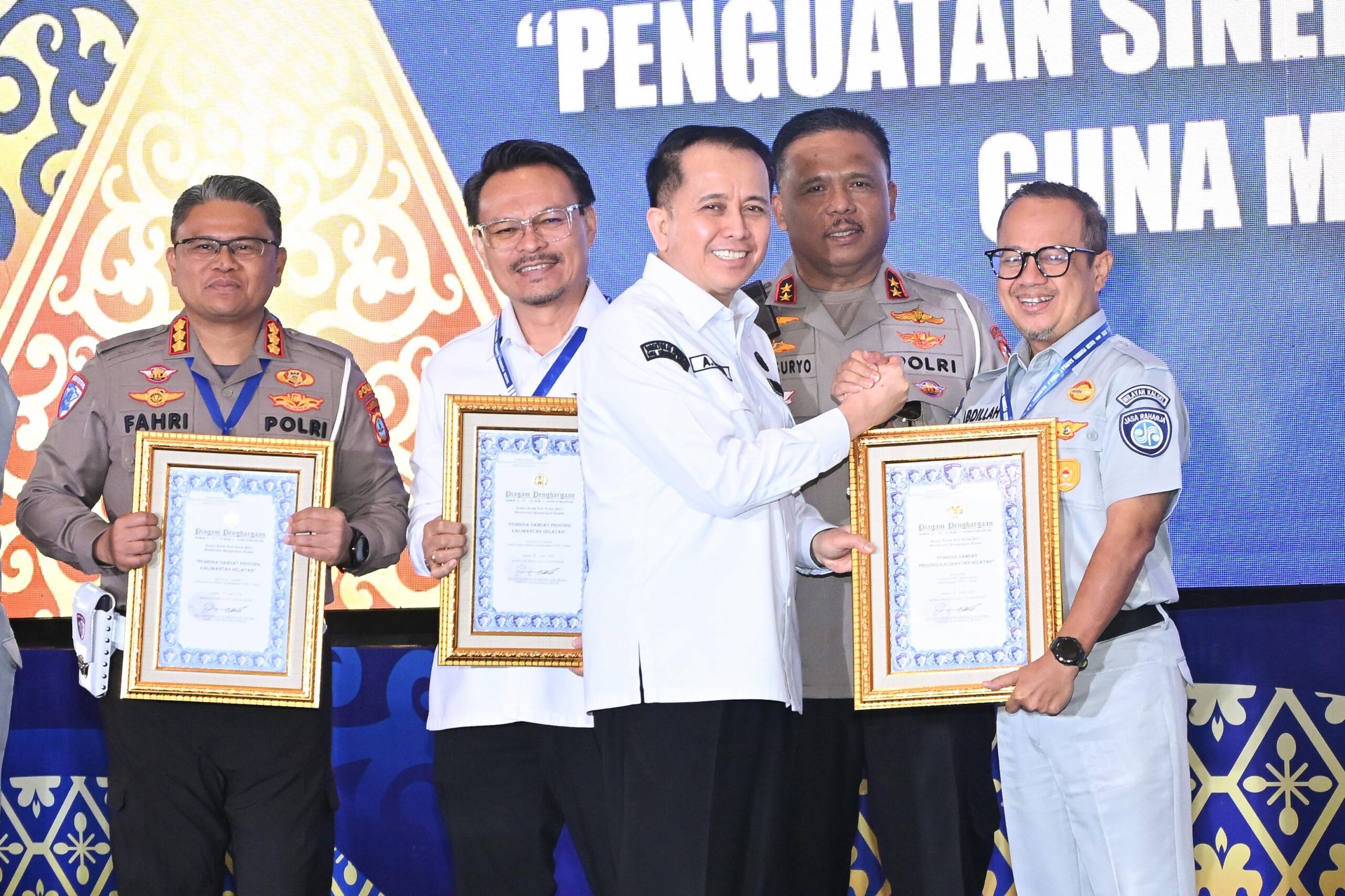 Tim Pembina Samsat Kalsel Raih Penghargaan Nasional, Bukti Nyata Transformasi Layanan