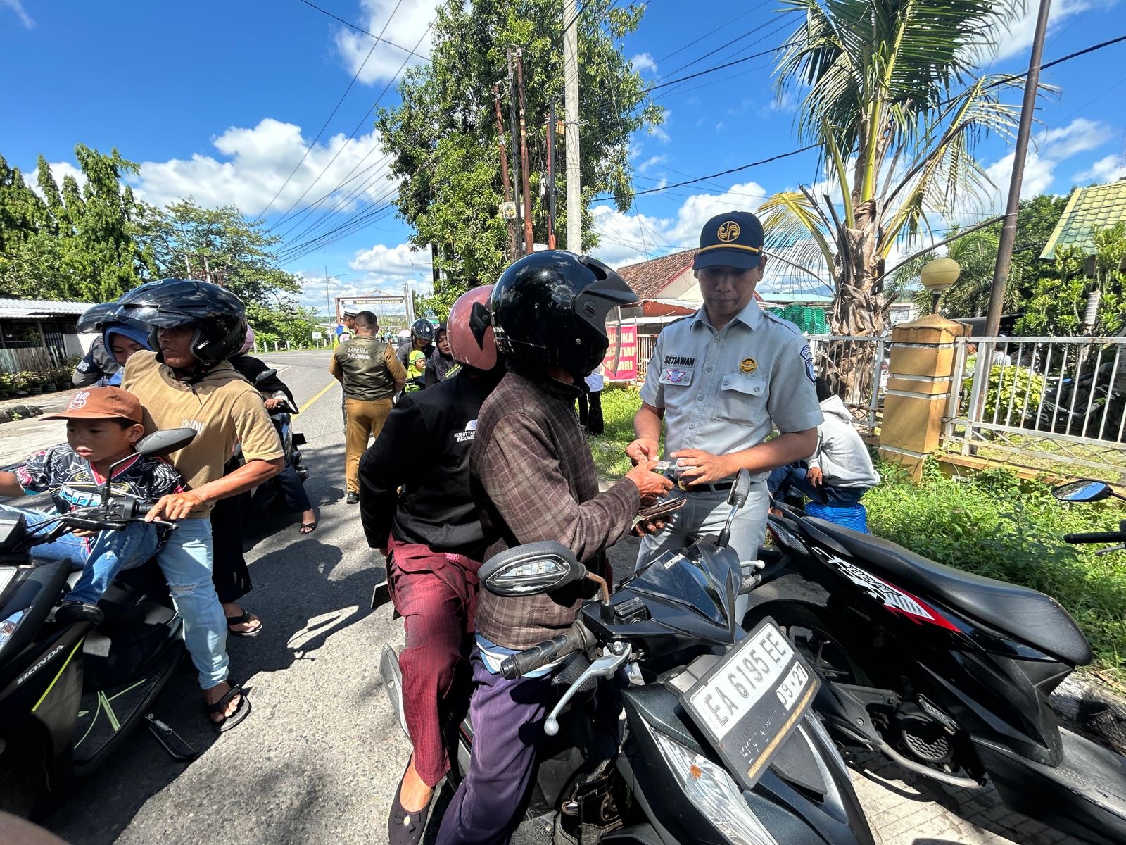 Tingkatkan Kepatuhan Wajib Pajak, Jasa Raharja Cabang Sumbaw Laksanakan Operasi Gabungan