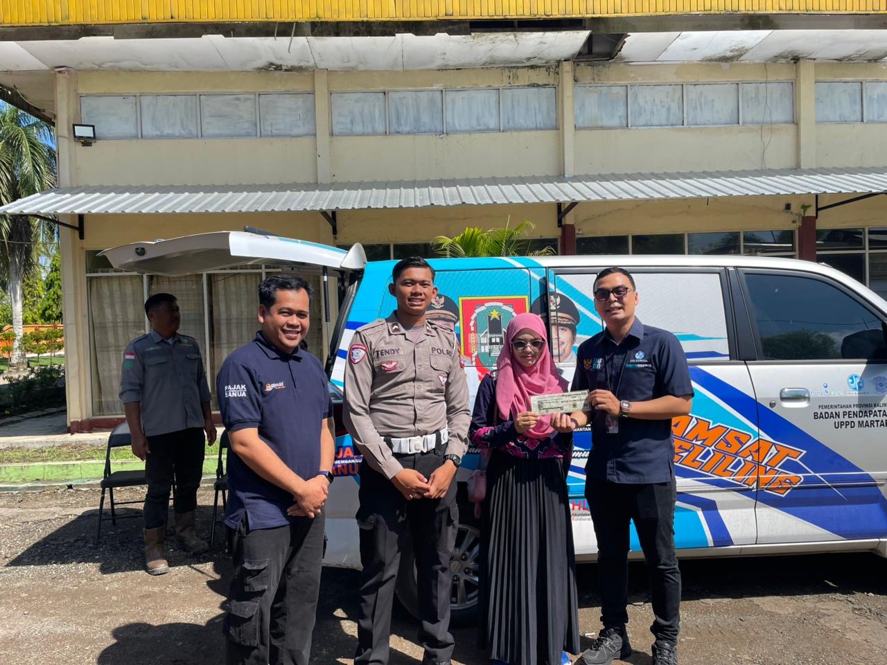 Tim Pembina Samsat Martapura Hadirkan Layanan Samsat dan SIM Keliling di Koperasi Karya Lestari