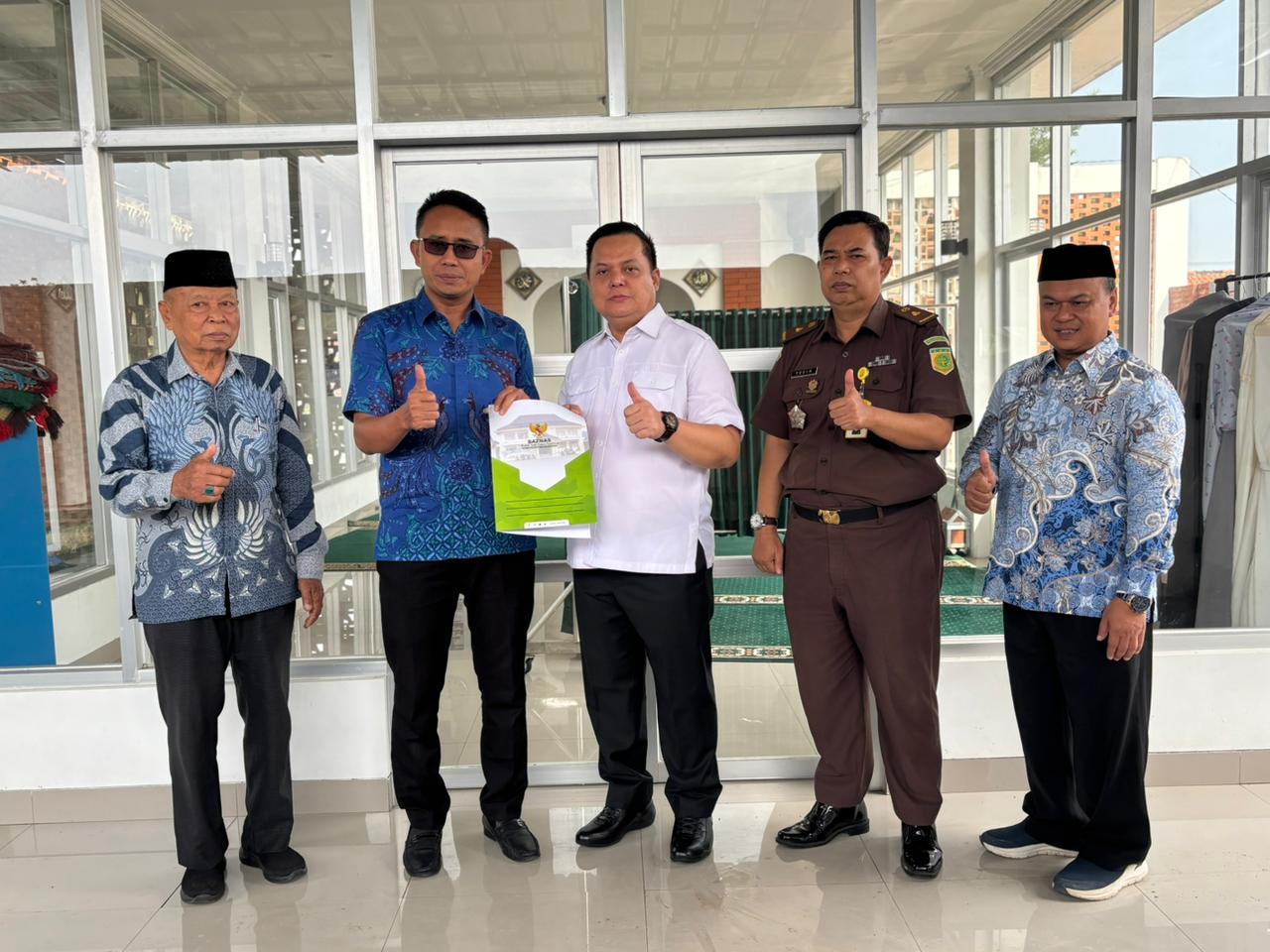 ‎BAZNAS Majalengka Salurkan Bantuan untuk Penyelesaian Masjid Atta’awun‎ Kejaksaan Negeri