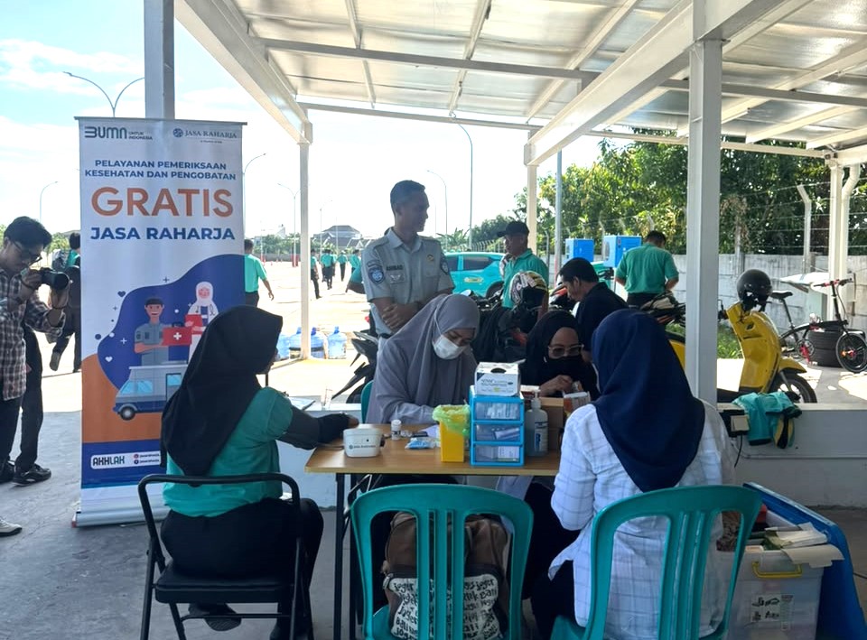 Tekan Risiko Kecelakaan, Jasa Raharja Sulsel Berikan Layanan Kesehatan Gratis untuk Driver PT Green SM