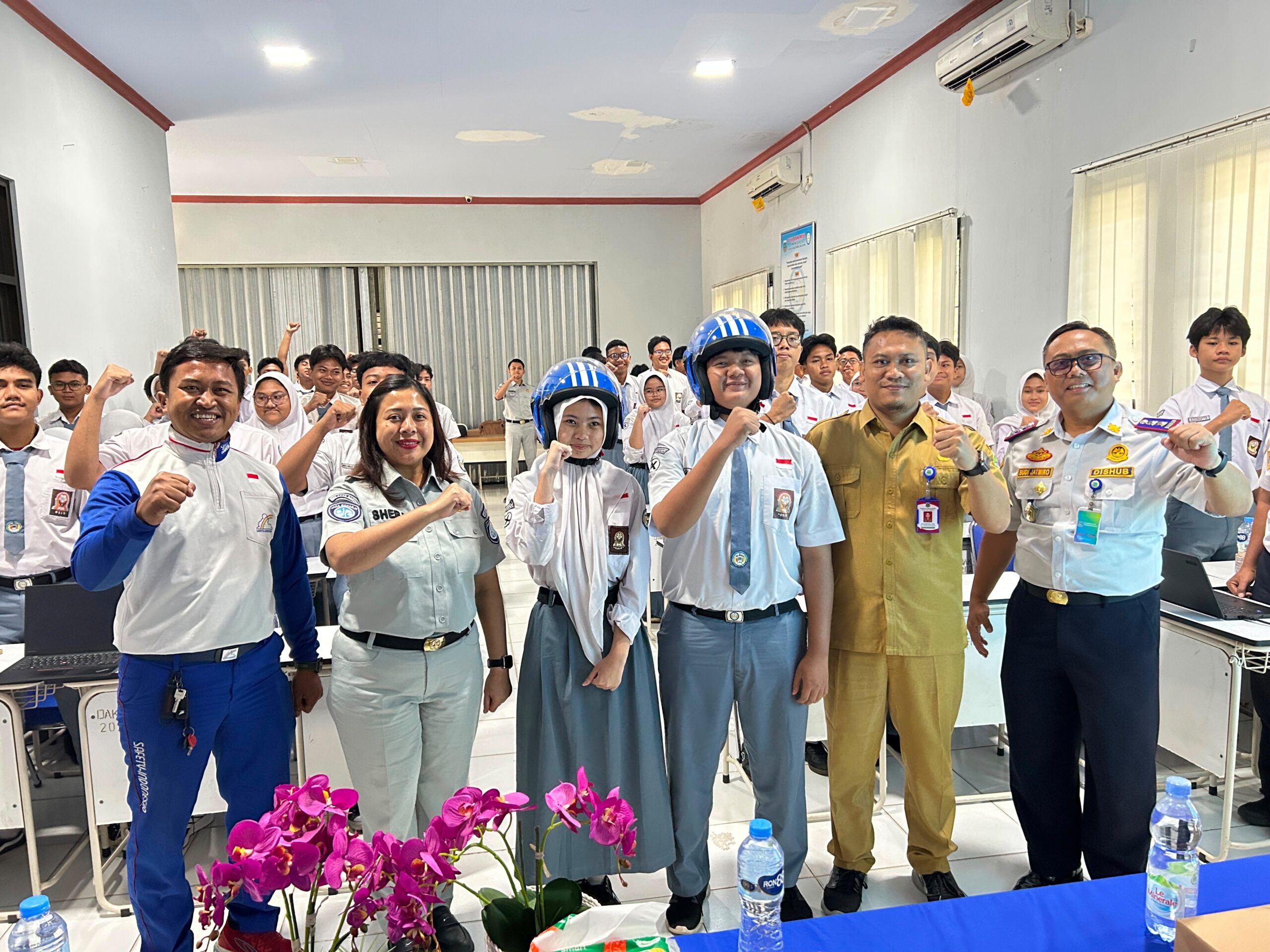 Jasa Raharja Tangerang Gandeng Dinas Perhubungan Kota Tangerang Selatan adakan Sosialisasi Pengajar Peduli Keselamatan Lalu Lintas di SMAN 11 Ciputat