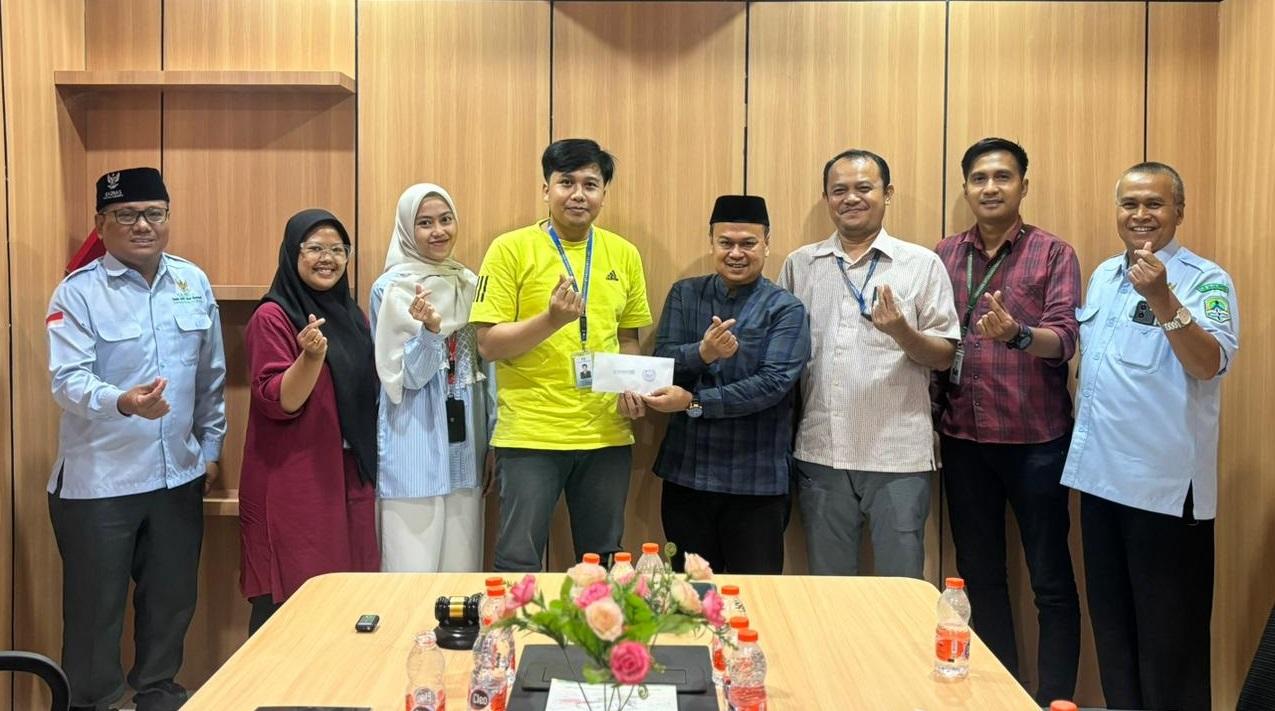 ‎BAZNAS Majalengka Terima Donasi Program ASIK dari Karyawan PT Tayin Footwear Indonesia