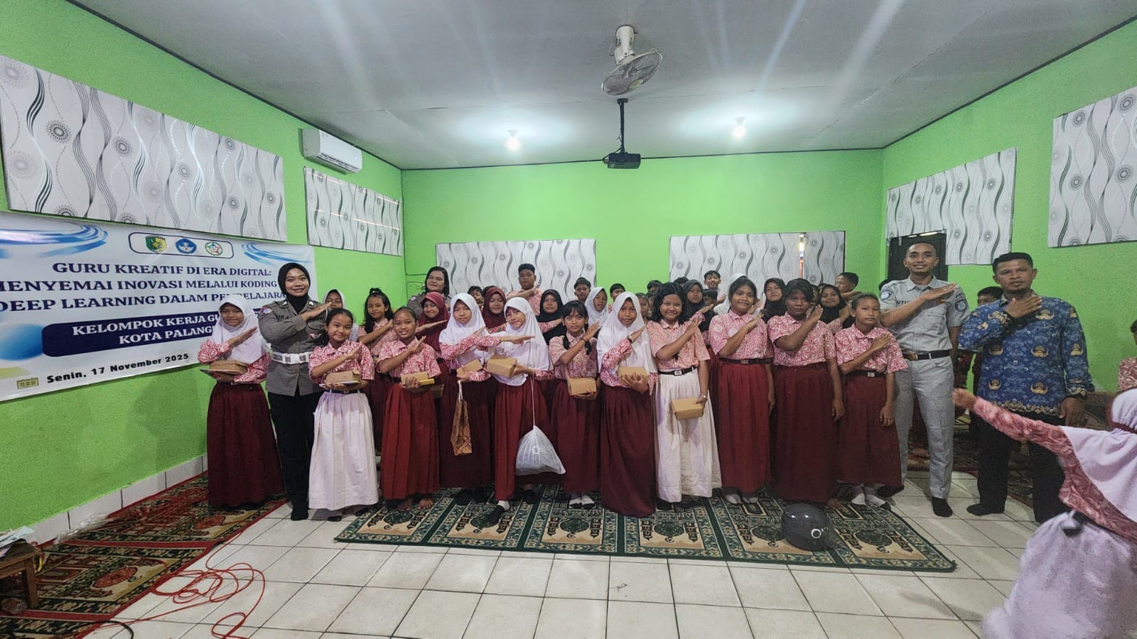 Jasa Raharja Kalteng Dukung Edukasi Keselamatan Berlalu Lintas Sejak Usia Dini di SD Negeri 1 Kalampangan