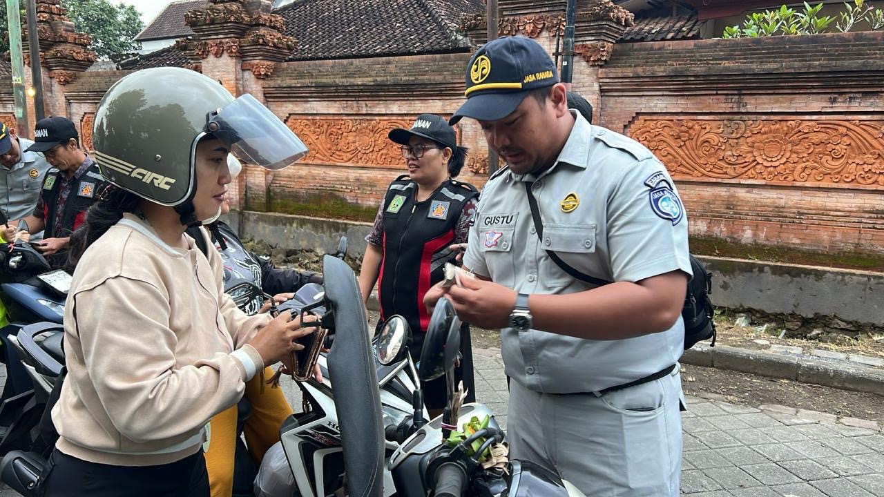 Sinergi Tim Pembina Samsat Tabanan Perkuat Kepatuhan Pajak Kendaraan Melalui Operasi Gabungan