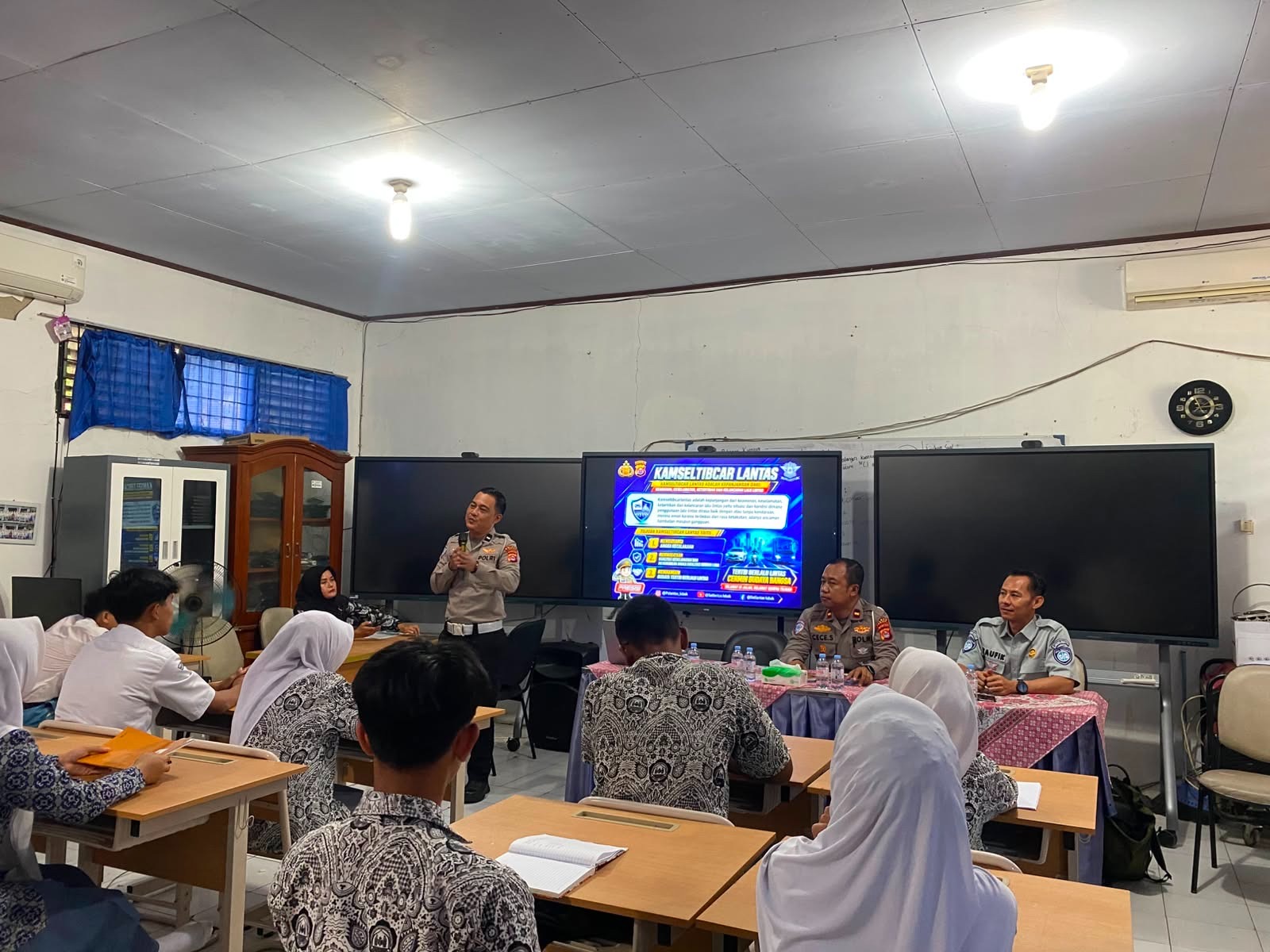 Jasa Raharja dan Polres Lebak Kolaborasi Tumbuhkan Budaya Tertib Berlalu Lintas di SMA Cikulur