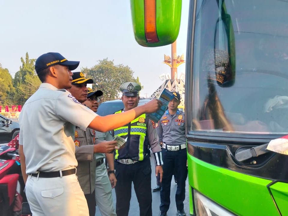 Operasi Gabungan di Kotabumi, Jasa Raharja dan Tim Terpadu Dorong Kepatuhan Berkendara serta Pajak Kendaraan