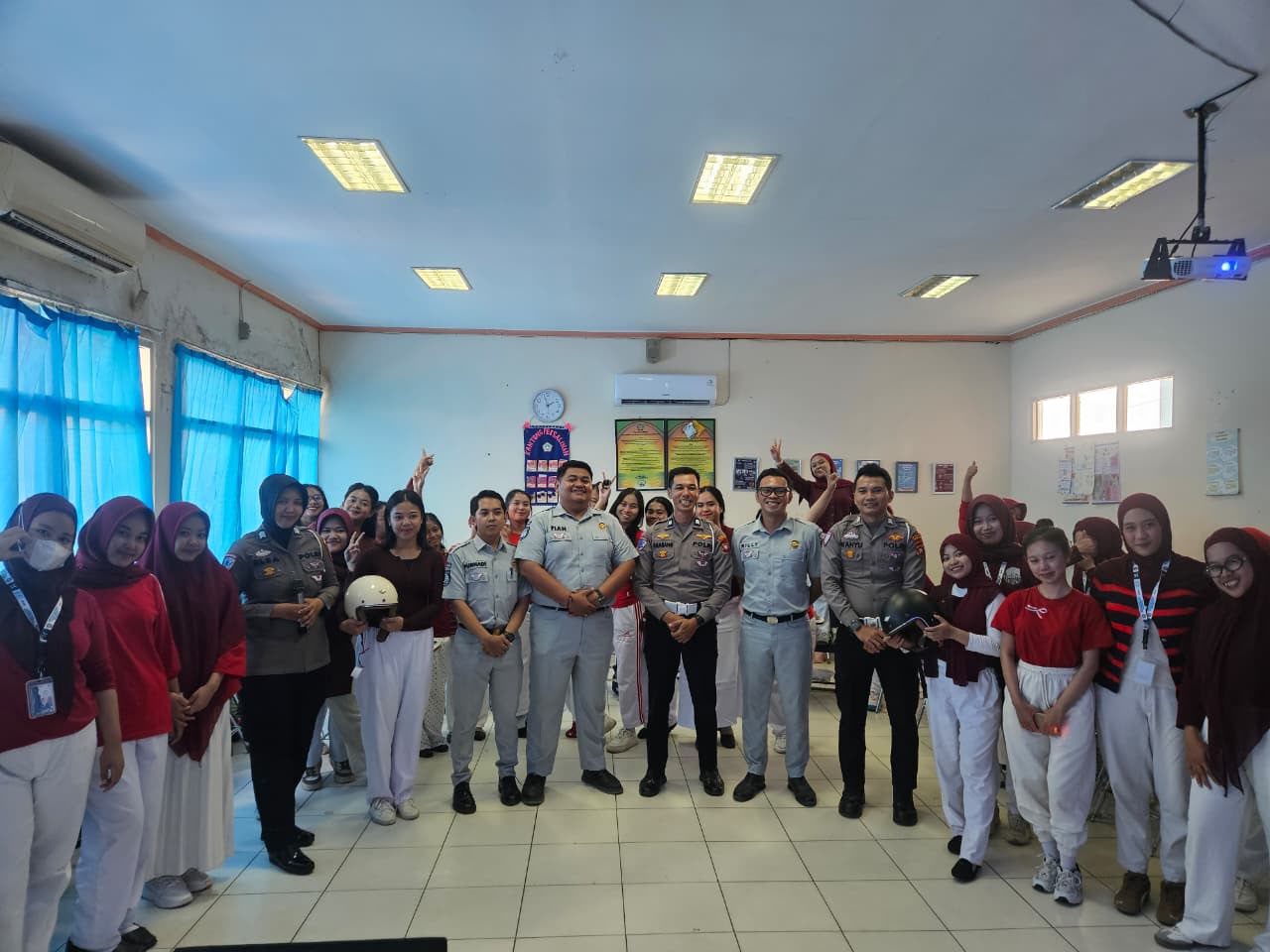Jasa Raharja dan Satlantas Polres Singkawang Ajak Mahasiswa Jadi Pelopor Keselamatan Berlalu Lintas