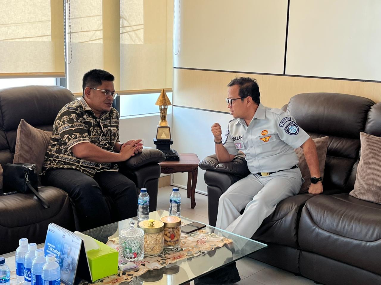Perkuat Sinergi Layanan, Jasa Raharja Bali dan Bank Mandiri Dorong Kemudahan Pelayanan bagi Masyarakat