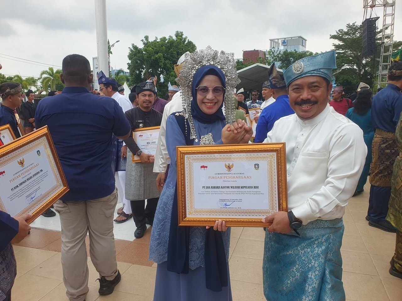 Momentum HUT Kepri 24 Tahun, Jasa Raharja Kepri Terima Penghargaan Gubernur Kepri atas Dedikasi dan Kolaborasi dalam Penguatan Pelayanan Samsat