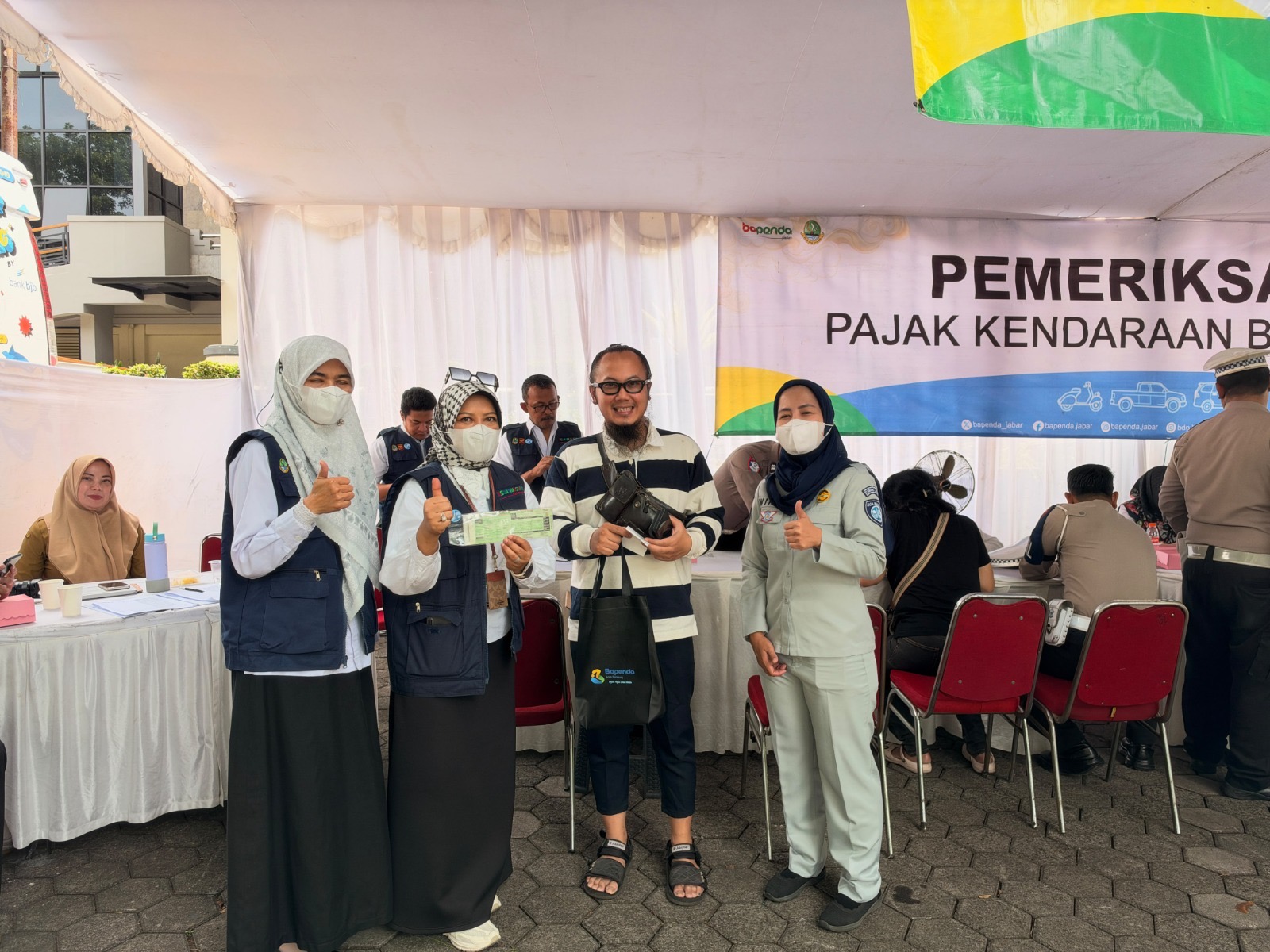 Berikan Kemudahan dan Keuntungan Bagi Wajib Pajak, Kolaborasi Jasa Raharja Bandung Bersama Tim Pembina Samsat Kawaluyaan Gelar Pemeriksaan PKB dan SWDKLLJ