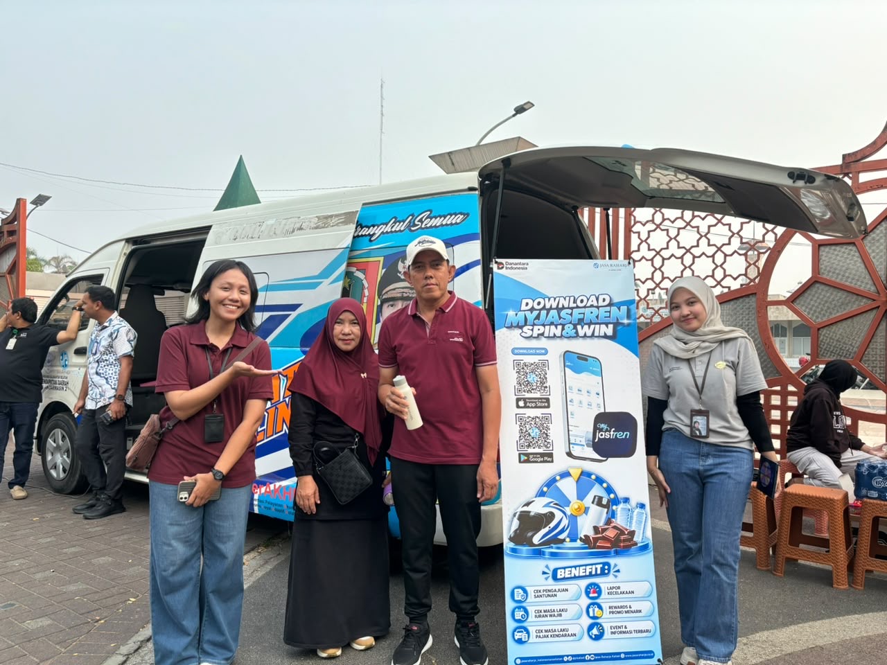 Jasa Raharja Kalsel Ajak Pengunjung CFD Kenali MyJasfren, Download dan Spin Hadiah Menarik
