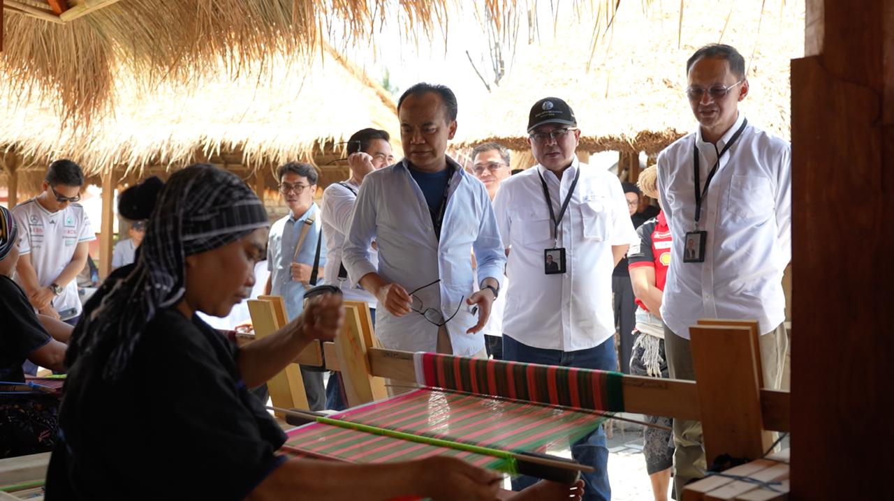 Jasaraharja Putera Dukung Pemulihan Desa Adat Sade, Perkuat Keberlanjutan Pariwisata