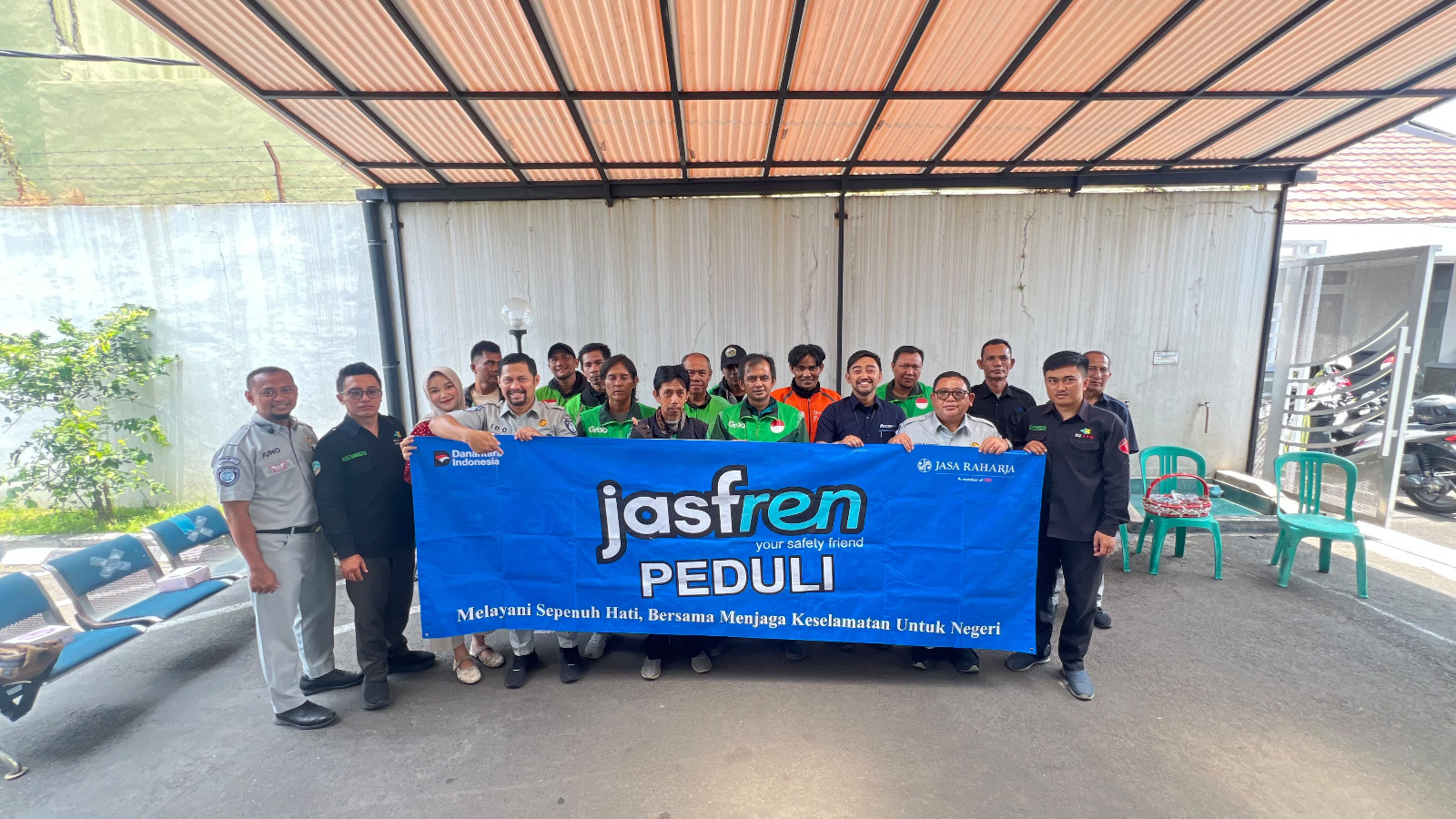 Jasa Raharja Cabang Tasikmalaya Gelar Sosialisasi Safety Riding dan Pelatihan PPGD bagi Komunitas Ojek Online